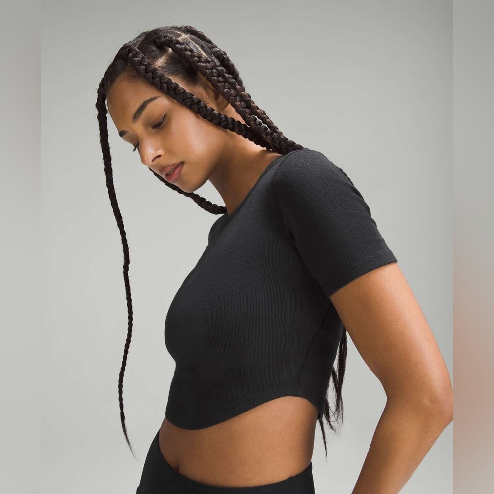 NWOT Lululemon Hold Tight Cropped T-Shirt
Black